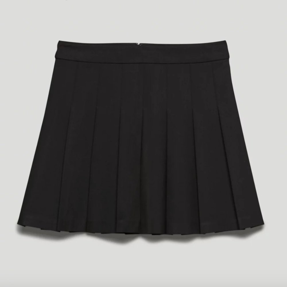 LIKE NEW Aritzia Sunday Best Olive Skirt